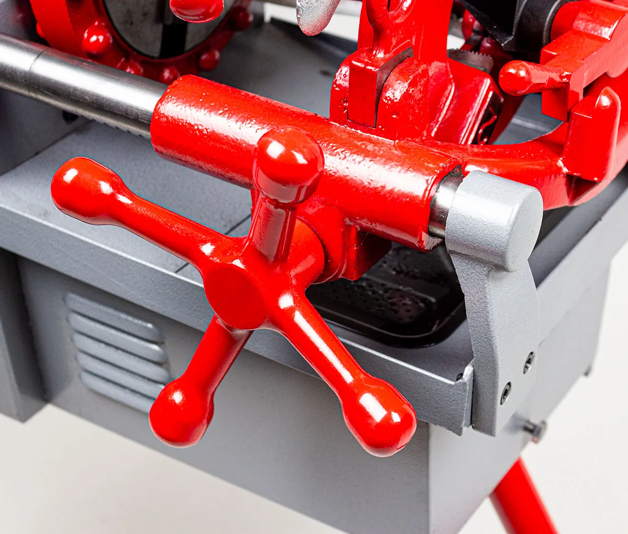 Станок резьбонарезной электрический Esson ElectricCUT-50HW3 для нарезки резьбы