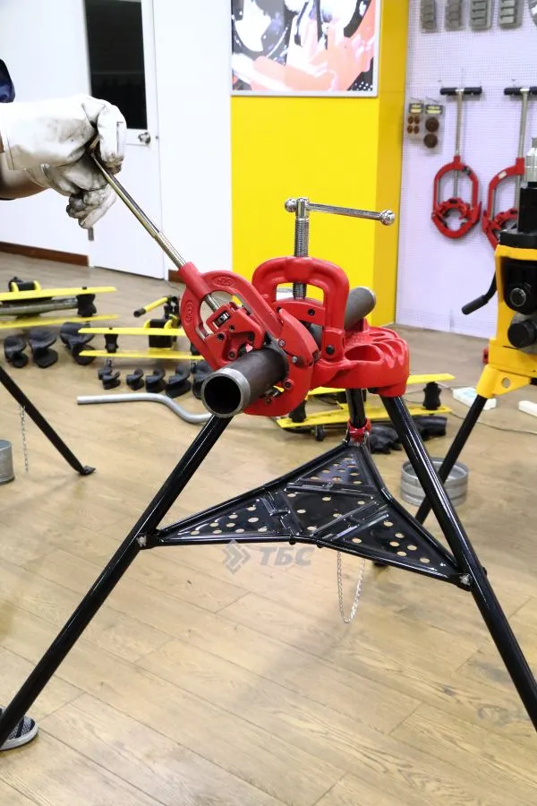 Труборез с хомутной защелкой H2S (1"-2 1/2") Hongli