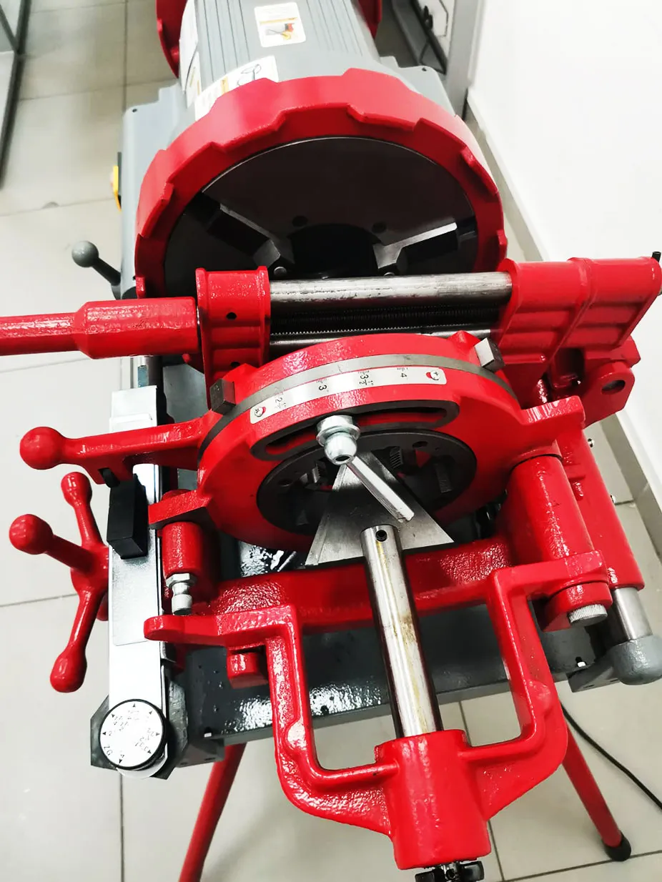 Станок резьбонарезной электрический Esson ElectricCUT-100HW1 для нарезки резьбы
