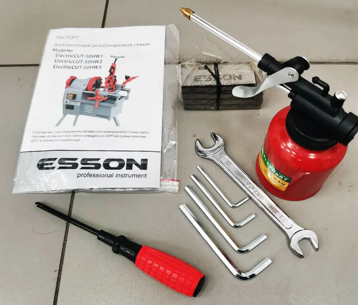 Станок резьбонарезной электрический Esson ElectricCUT-50HW1 для нарезки резьбы